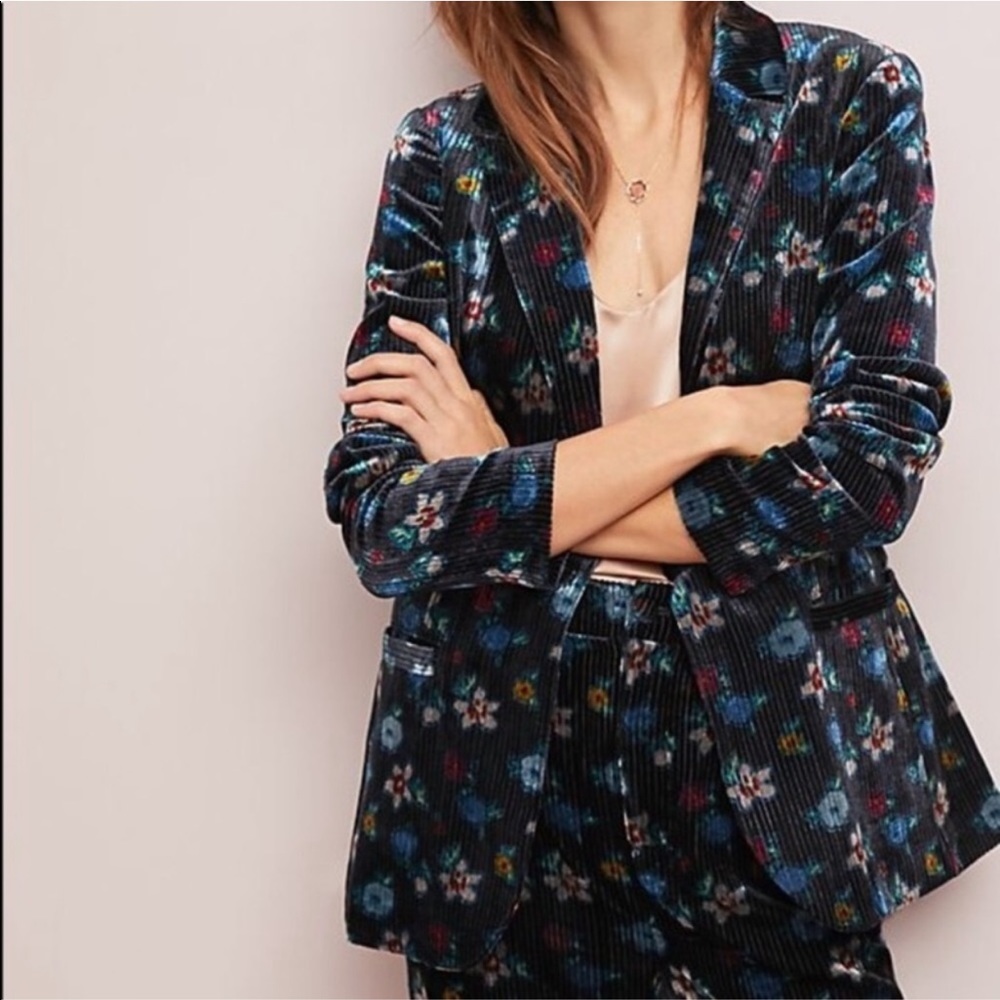 NWT Anthropologie Gorgeous Lightweight Dark Floral Blazer